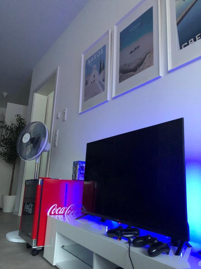 Luxurioeses Apartment,neubau, 4 Personen, Parkplatz, Griechischer Stil Apartment