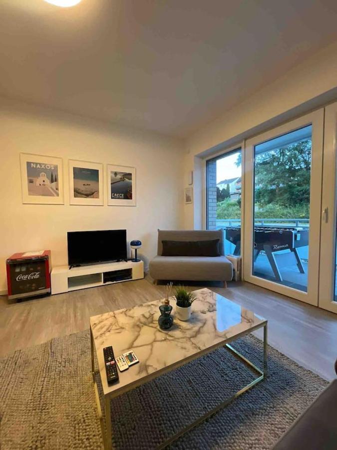 Luxurioeses Apartment,neubau, 4 Personen, Parkplatz, Griechischer Stil Apartment